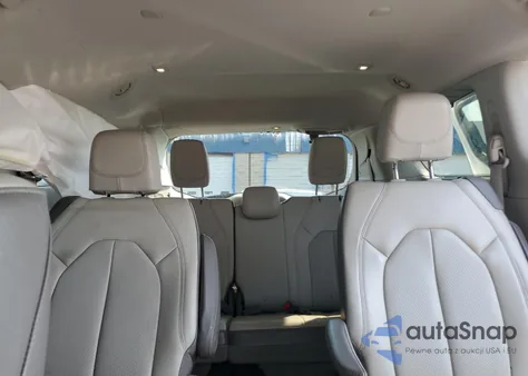 2017 Chrysler Pacifica Touring L Plus z USA, uszkodzony, nr VIN 2C4RC1EG3HR560610